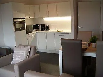Ξενοδοχείο με διαμερίσματα Holiday Suites De Panne