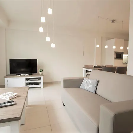 Ξενοδοχείο με διαμερίσματα Holiday Suites De Panne 3*
